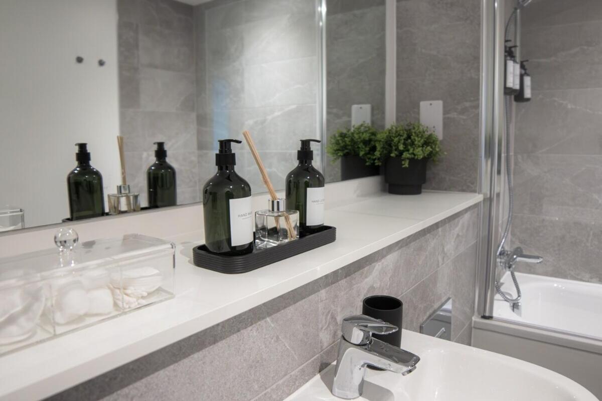 Luxury Mcr 2Bed,2Bath Apartment- Central Location! Manchester Exterior photo